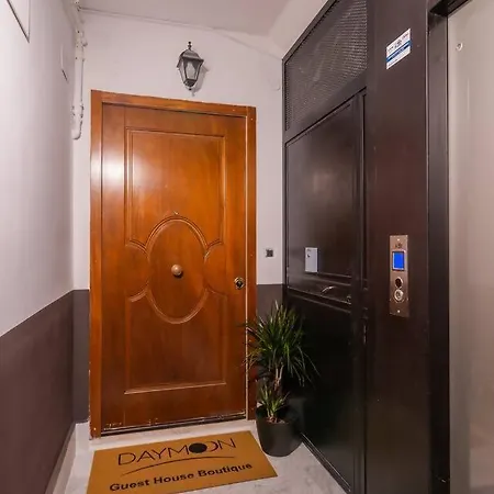 Daymoon House Merliani Vomero *
