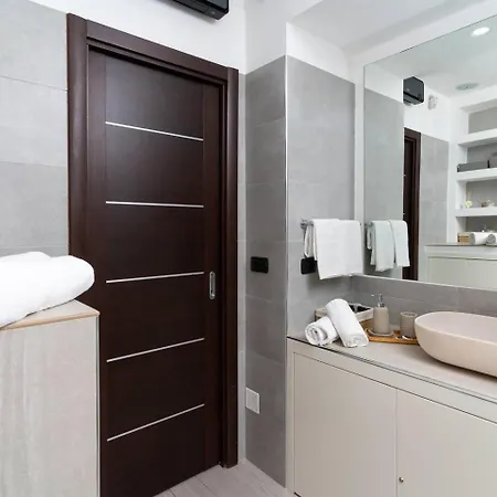 Apartment Daymoon House Merliani Vomero Naples